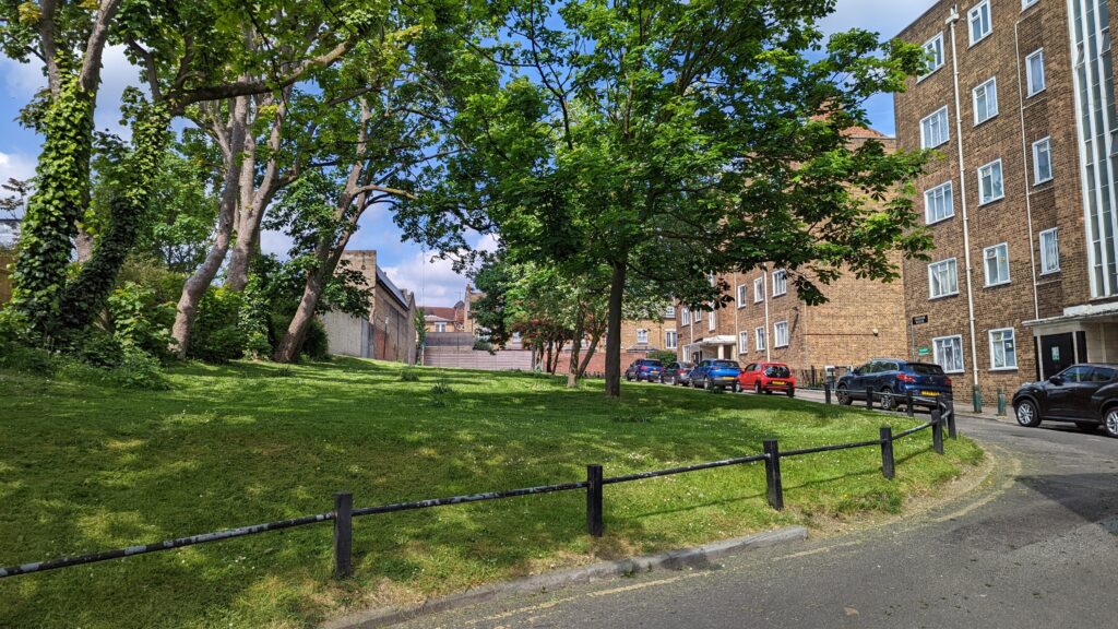 View from Alberbrook Road towards the site